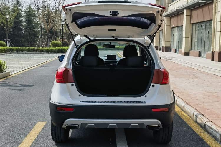 Used Haval H1 2016 Blue Label 1.5L AMT Luxury Model
