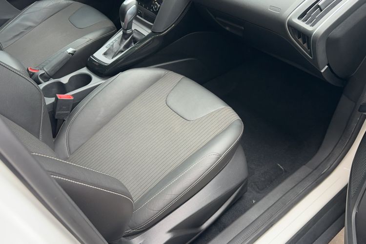 Used Ford Focus 2012 Sedan 1.6L Automatic Fashion Edition