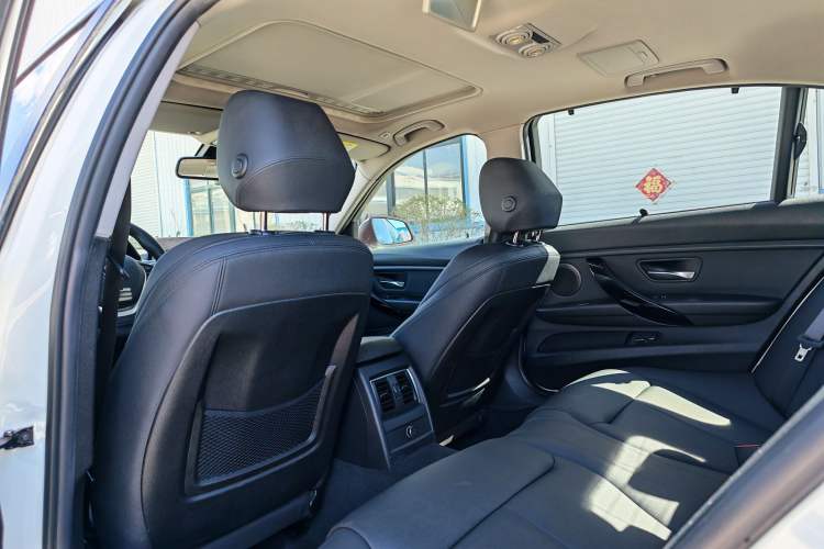 Used BMW 3 Series 2018 320Li Fashion Model Interior 3