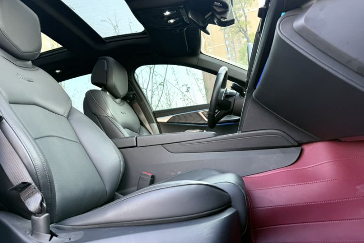 Used Cadillac CT6 2023 28T Luxury Version
