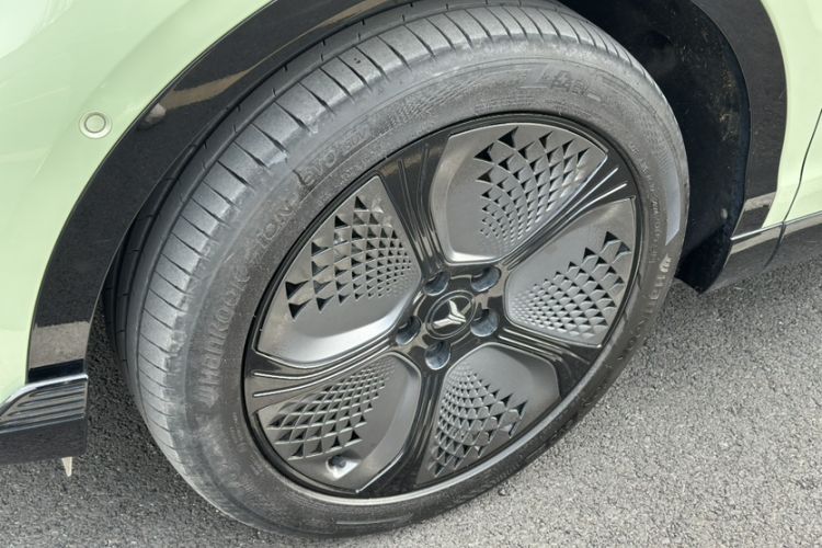 Used VOYAH COURAGE 2024 Ultra-Long Range Smart Enjoyment Version Exterior 4