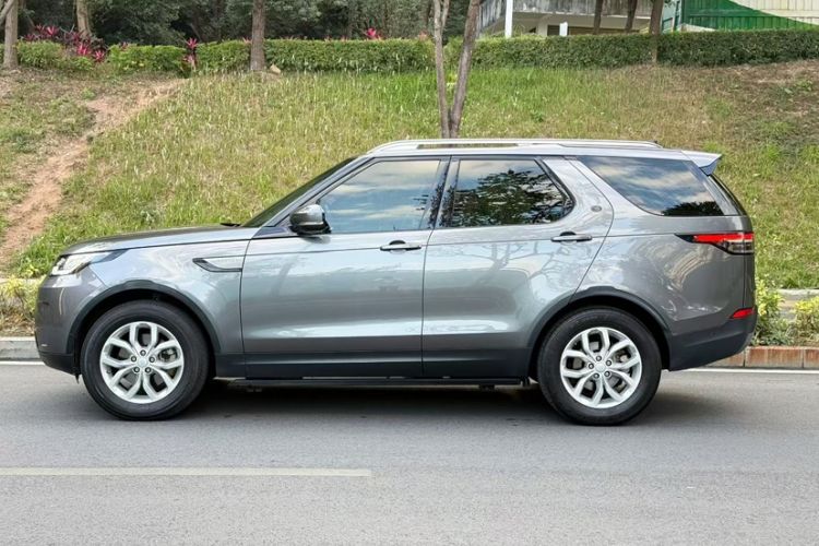 Used Land Rover Discovery 2019 2.0T SE