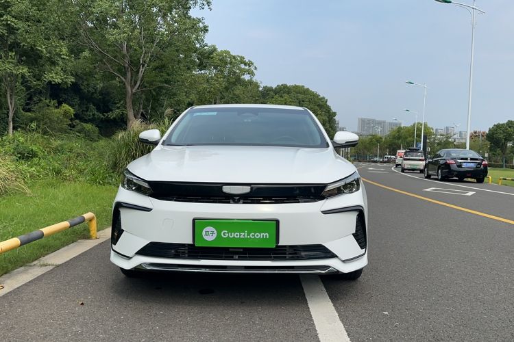 Used Geely Auto Emgrand L HiP 2024 Champion Edition 1.5TD-DHT Pro 100KM Excellence Model
