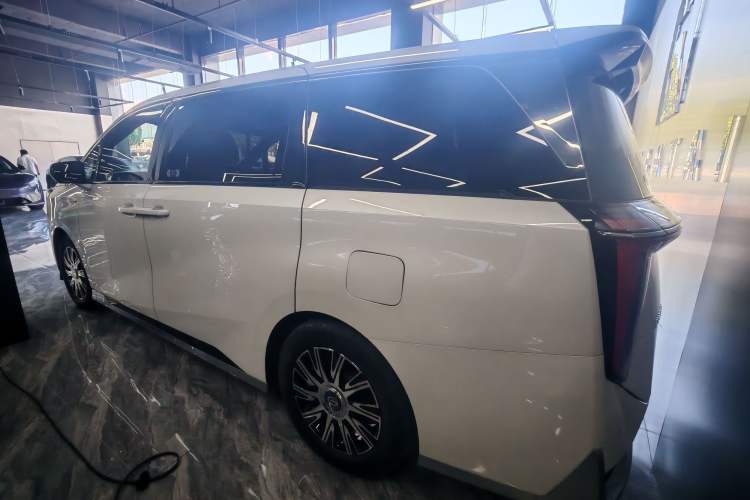 Used GAC Trumpchi E9 2024 E9 Deluxe Edition