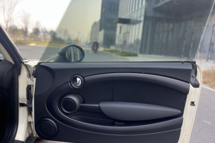 Used MINI MINI 2011 1.6L COOPER Fun