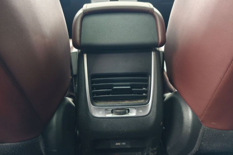 Used Geely Auto Emgrand X7 Sport 2022 1.8TD DCT Zhiya Trim
