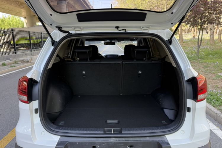 Used Kia KX3 2017 1.6L Automatic Aoya Version Interior 10