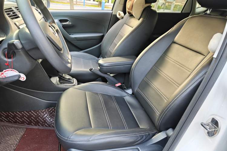 Used Volkswagen Polo 2018 1.5L Automatic Advanced Driving Model Interior 3