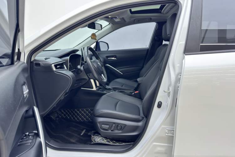 Used Toyota Corolla Cross 2022 2.0L Deluxe Edition Interior 6