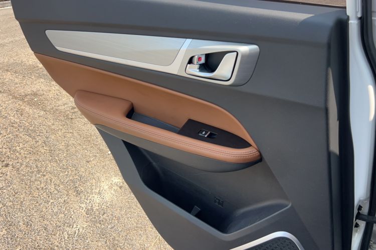 Used Geely Auto Vision X6 2018 1.4T CVT 4G Connected Flagship Edition
