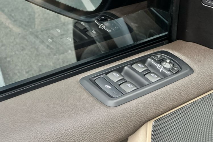 Used Land Rover Discovery 