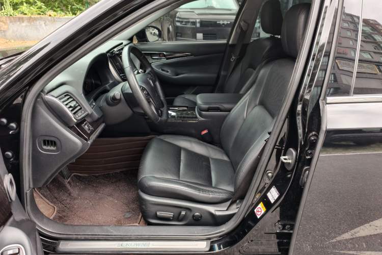 Used Toyota Crown 2015 2.0T Fashion Edition