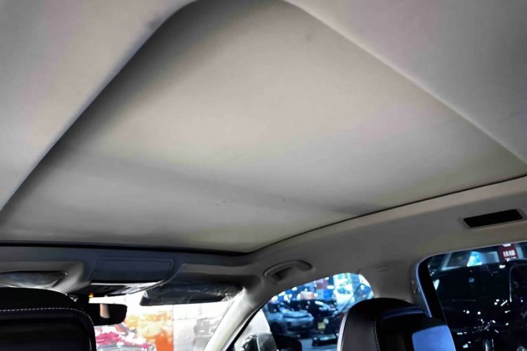 Used Volkswagen Passat 2025 Outstanding Model 330TSI Starry Elite Edition Interior 6