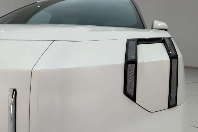 Used Zeekr 009 2022 WE Edition Left Front Headlight