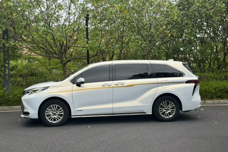 Used Toyota SIENNA 2021 2.5L Hybrid Luxury Edition Exterior 7