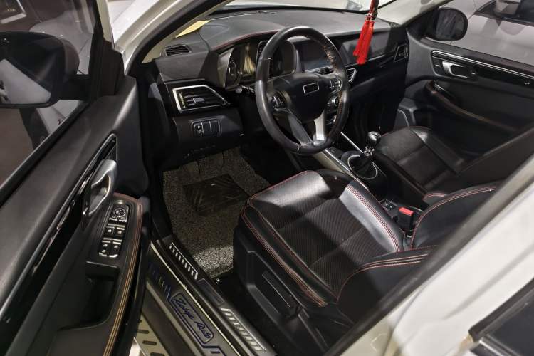 Used Zotye Domy X5 2016 1.5T Manual Luxury 7-Seater China V Emission Standard Interior 5