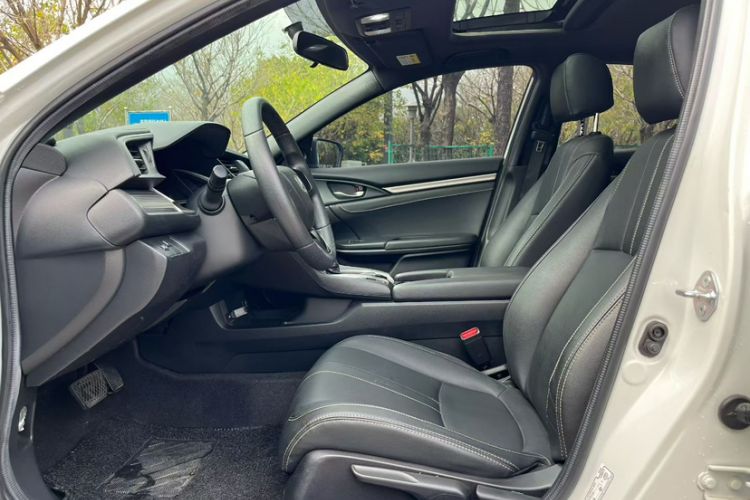 Used Honda Civic 2021 HATCHBACK 220TURBO CVT New Trendsetter