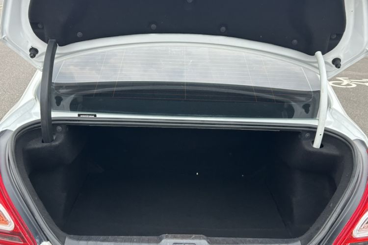 Used Peugeot 308 2014 Enjoy Edition Classic 1.6L Manual YouShang Model
