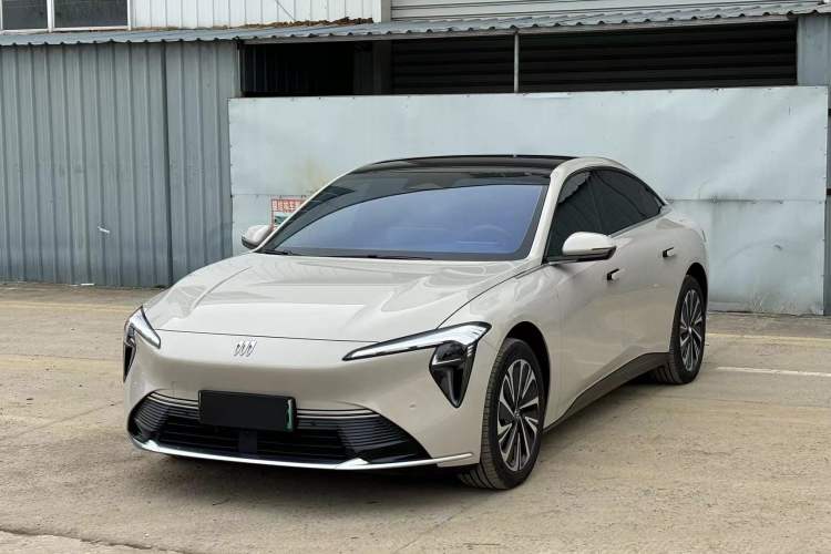 Used Buick L7 2025 Model Luxury Edition