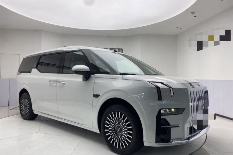 Used Zeekr 009 2024 Six-Seat Executive Version 4WD 108 kWh
