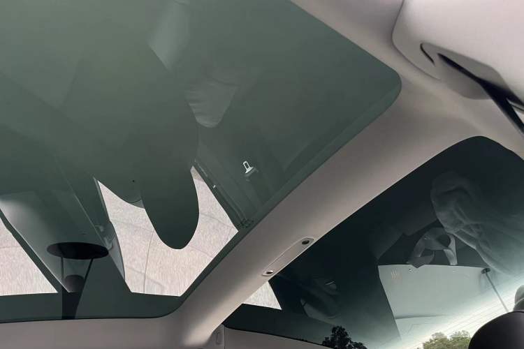 Used Tesla Model 3 2022 Rear-Wheel-Drive Version Headliner