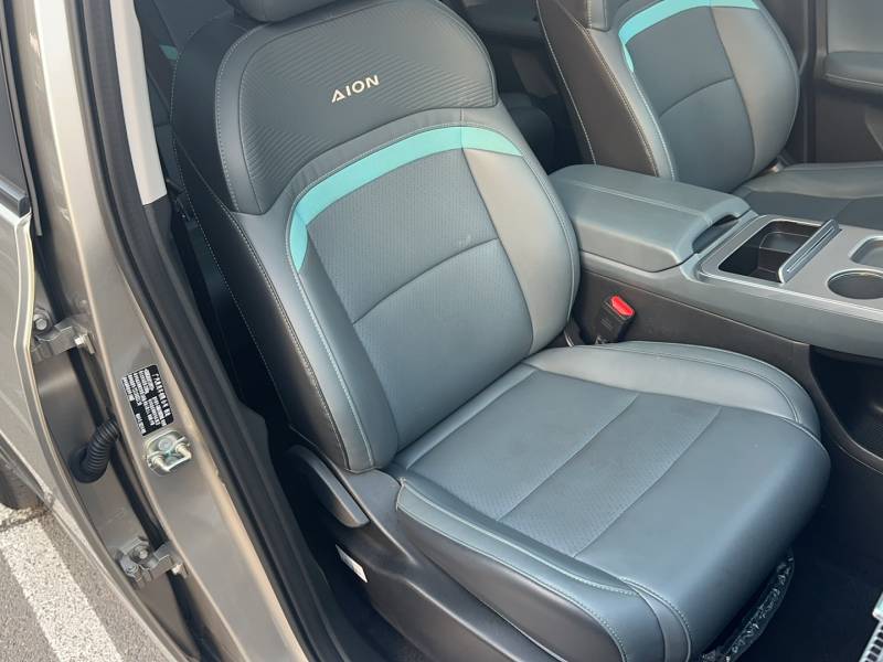 Used AION Y 2023 Younger Star Edition — 25