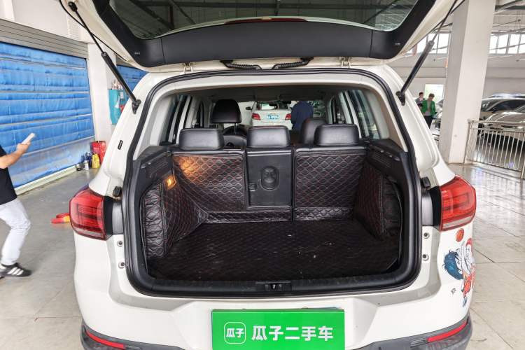 Used Volkswagen Tiguan 2016 300TSI Automatic Two-Wheel Drive Trend Edition Trunk