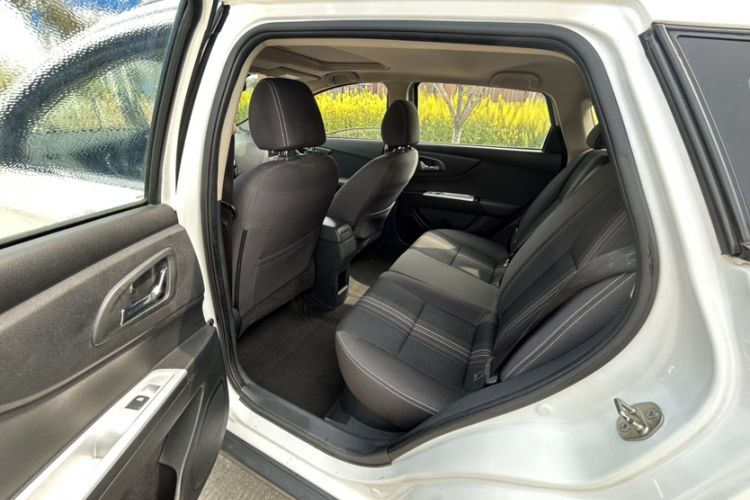 Used Dongfeng Aeolus AX3 2016 1.5L Automatic ZhiKu Model
