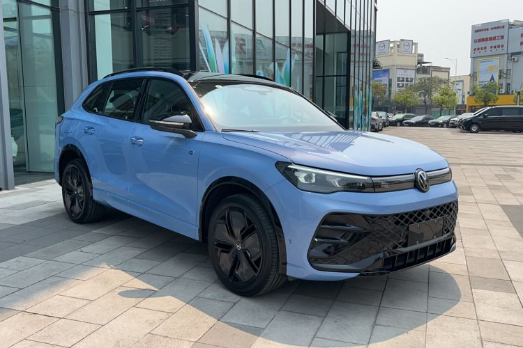 Used Volkswagen Tiguan L 2024 PRO 380TSI Four-Wheel Drive R-Line Prestige Edition Exterior 2