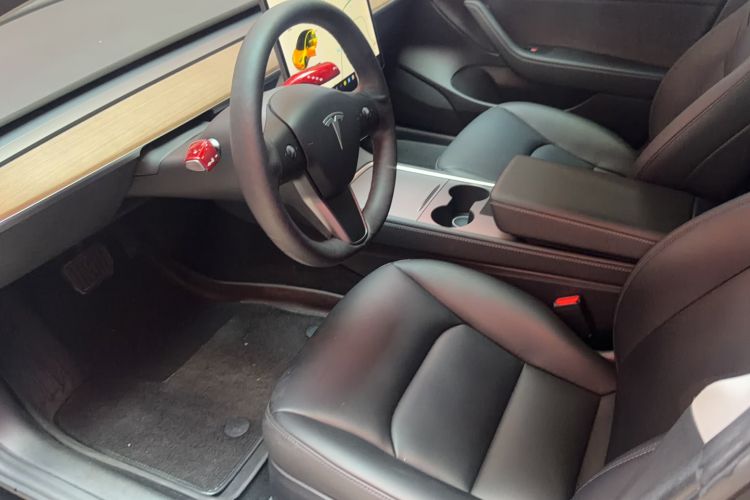 Used Tesla Model 3 2021 Standard Range Rear-Drive Upgraded Version Interior 3