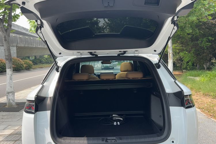 Used BYD Song L DM-i 2024 112 km Leading Edition Trunk