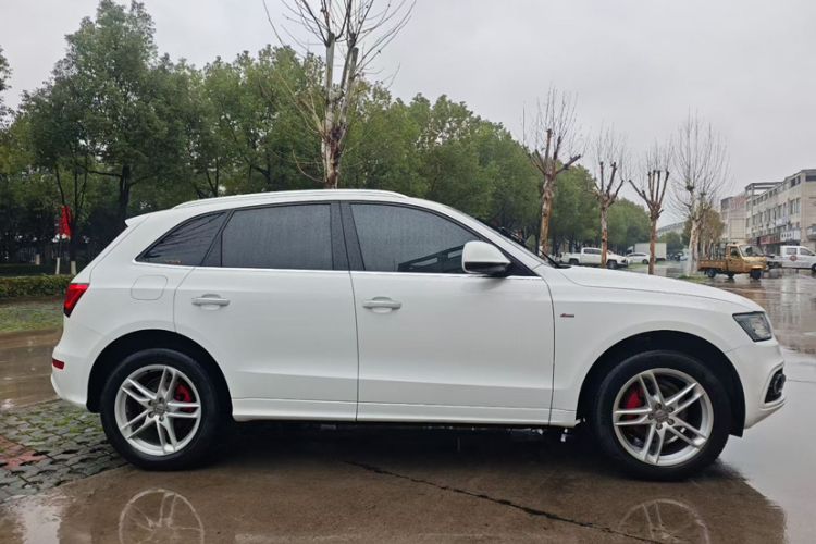 Used Audi Q5 2018 Collector's Edition 40 TFSI Technology Model