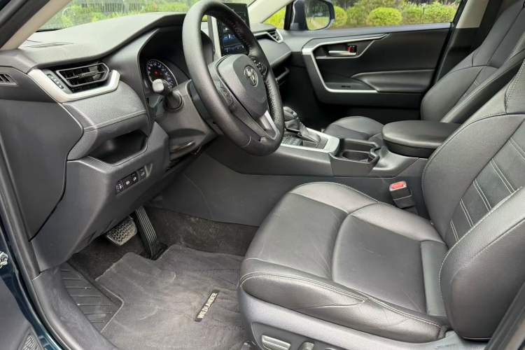 Used Toyota Wildlander 2020 2.0L CVT 4x4 Luxury Edition