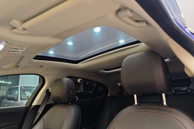 Used Jaguar XEL 2019 2.0T 200 PS Deluxe Edition