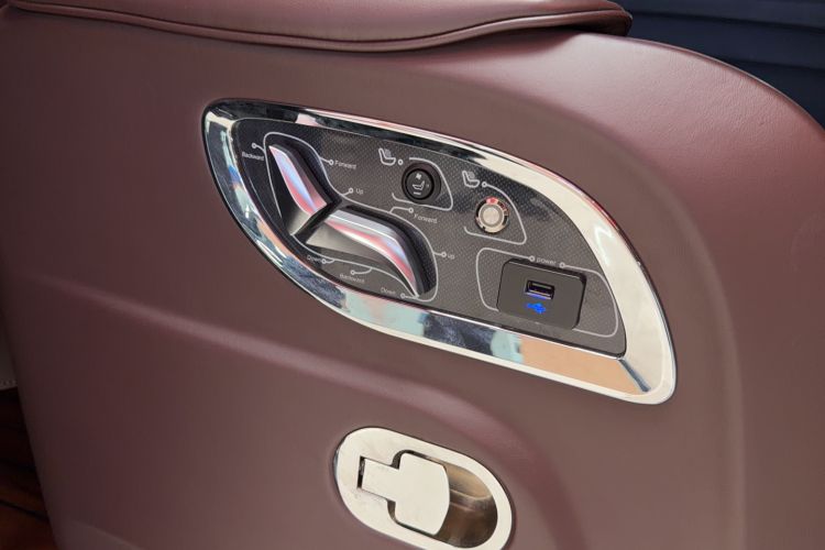 Used Mercedes-Benz Vito 2018 2.0T Elite Version 7 Seats China VI Emission Standard Interior 2