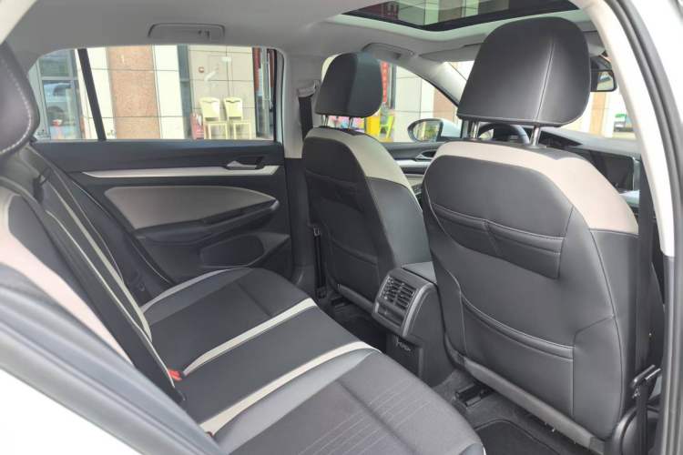 Used Volkswagen Golf 2021 280TSI DSG Pro Interior 5