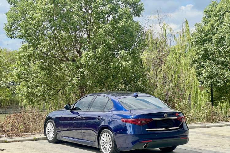 Used Alfa Romeo Giulia 2017 2.0T 200HP Elite Edition
