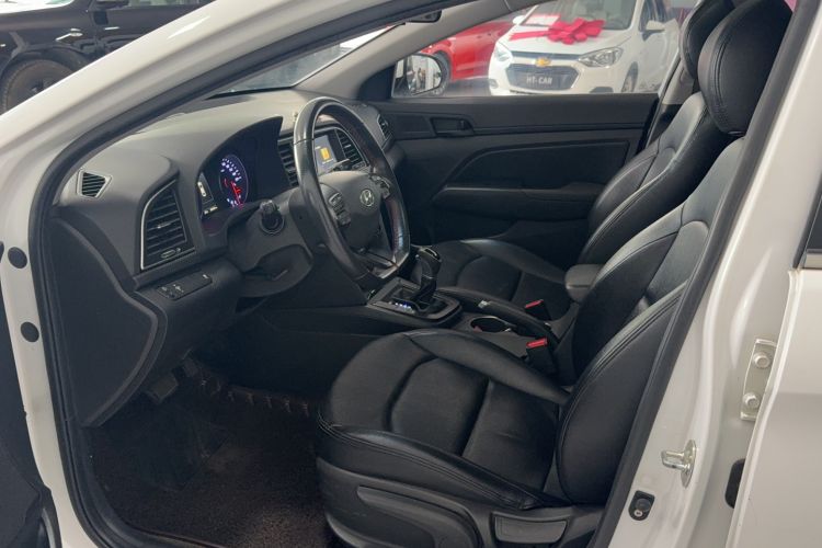 Used Hyundai Elantra (6th Generation / Lingdong) 2019 1.4T Dual-Clutch Xuan Dong · Dynamic Model Interior 1