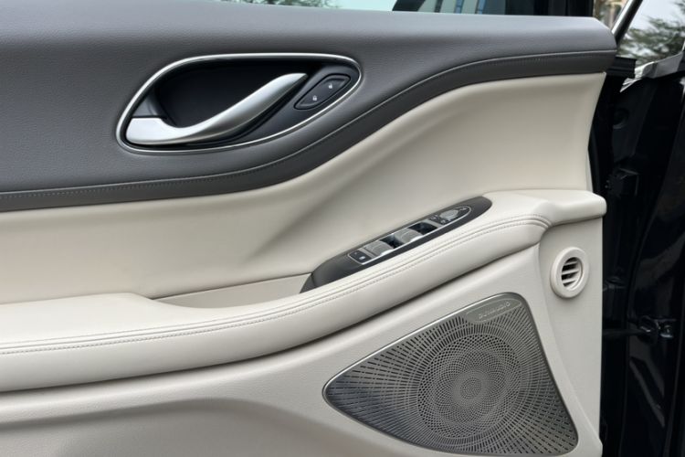 Used VOYAH Dream 2024 PHEV Ultra-Long Range Flagship Edition