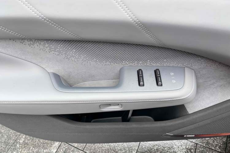 Used Zeekr 001 2025 WE Edition 95 kWh All-Wheel Drive