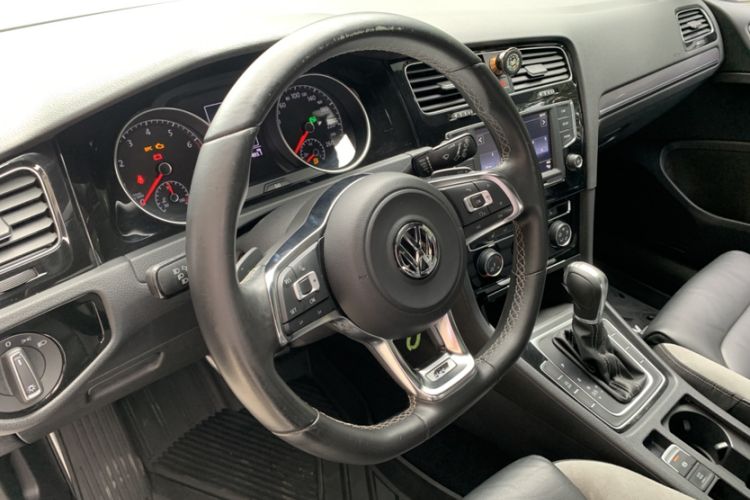 Used Volkswagen Golf 2016 1.4TSI Automatic R-Line Steering Wheel