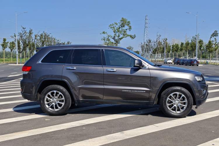 Used Jeep Grand Cherokee 2015 3.0TD Diesel Comfort Navigation Edition
