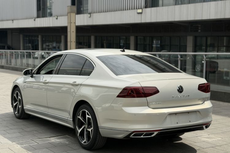 Used Volkswagen Magotan 2023 2 Million Units Commemorative Edition 330TSI DSG Luxury Version