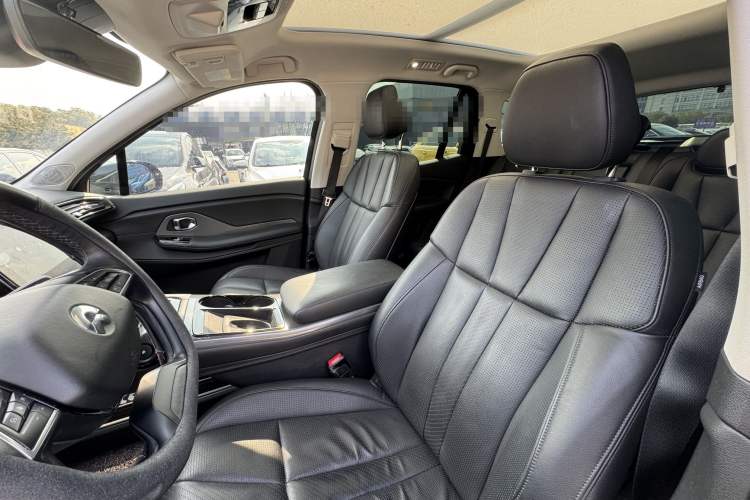 Used Nio ES8 2018 355 km Base Version 7-Seater Edition