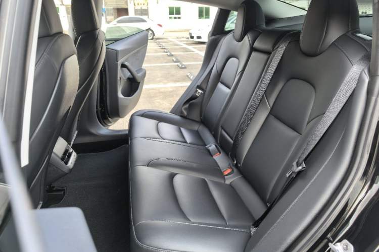 Used Tesla Model 3 2022 Rear-Wheel-Drive Version Interior 3