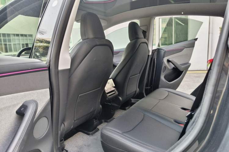 Used Tesla Model Y 2025 Rear-Wheel Drive First Edition