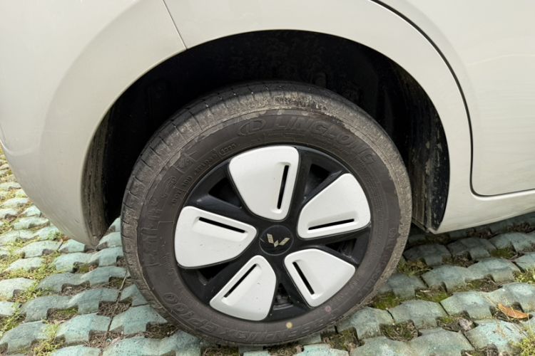 Used Wuling Hongguang MINIEV 2025 Four-Door Version Advanced Edition Exterior 7