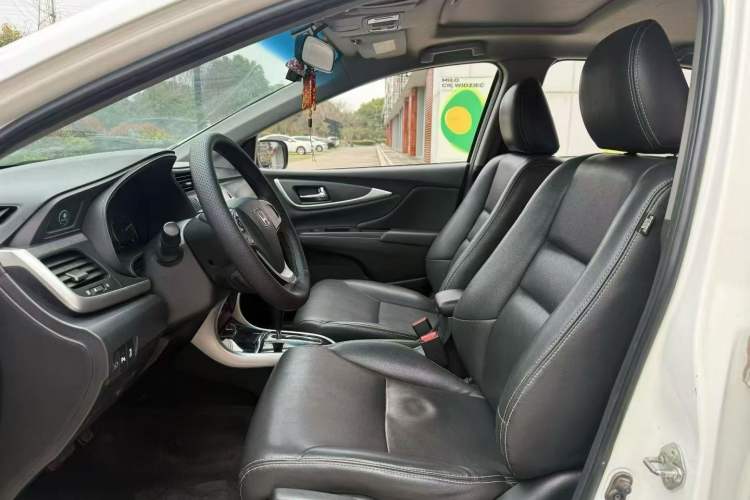 Used Honda Crider 2016 1.8L CVT Luxury Edition Interior 2