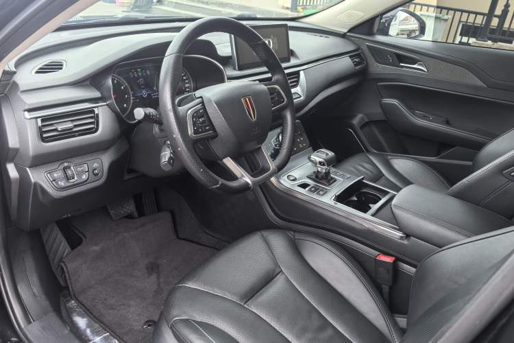 Used Hongqi H5 2022 Classic Model 1.8T Automatic Smart Connect Flagship Edition Interior 3