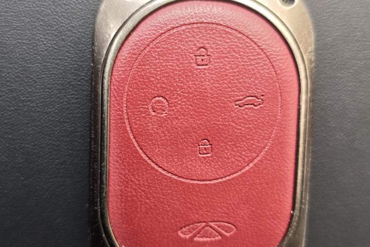 Used Chery Fengyun T9 2025 120 Long-Range Luxury Version 7 Seats Lithium Iron Phosphate